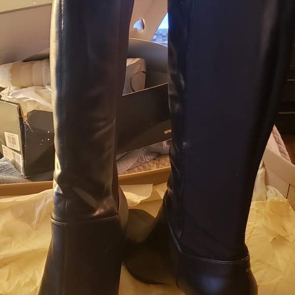 Boot - Picture 2 of 2